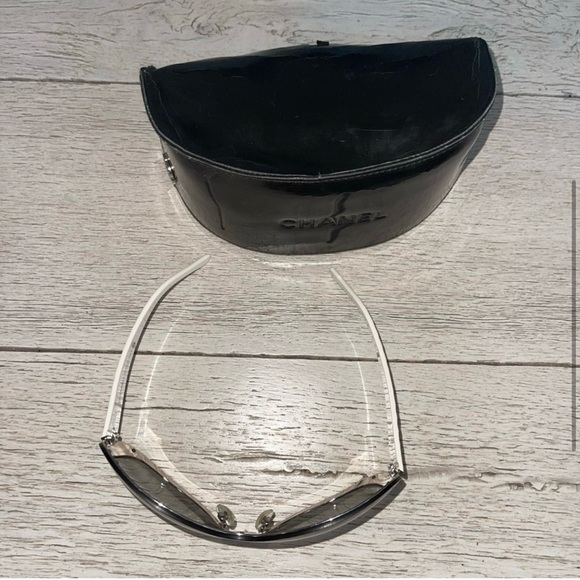 Chanel Sunglasses - Picture 4 of 9
